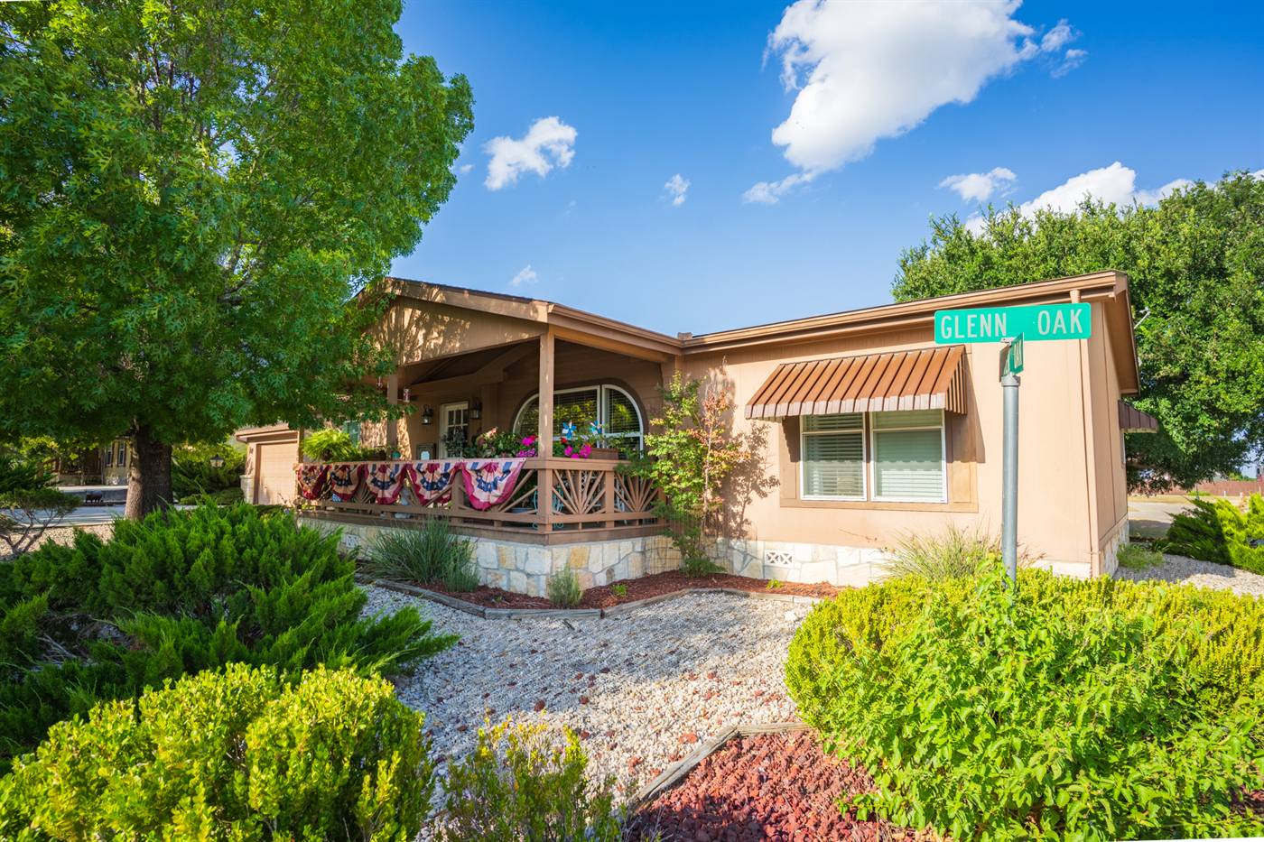 Real Estate Listing Tour — 606 Glen Oak